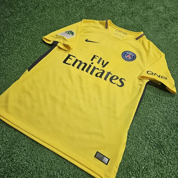 Nike PSG Neymar Jr #10 2017/2018 away yellow jersey size M Ligue 1